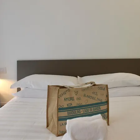 Maisonme With Private Pool Affittacamere 3*