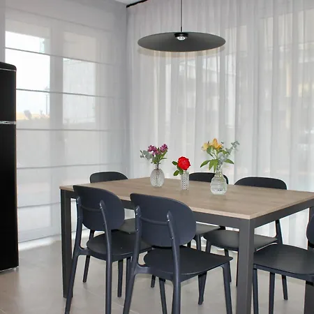 Maisonme With Private Pool בית הארחה ברדולינו